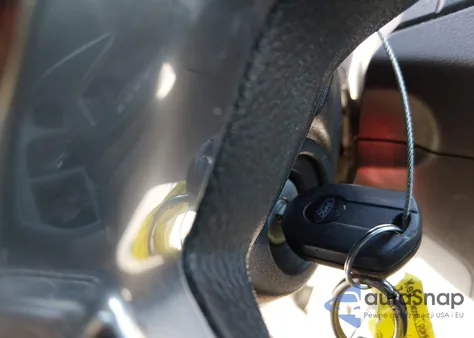 2017 Ford Transit-250 z USA, uszkodzony, nr VIN 1FTYR2XM7HKB16132